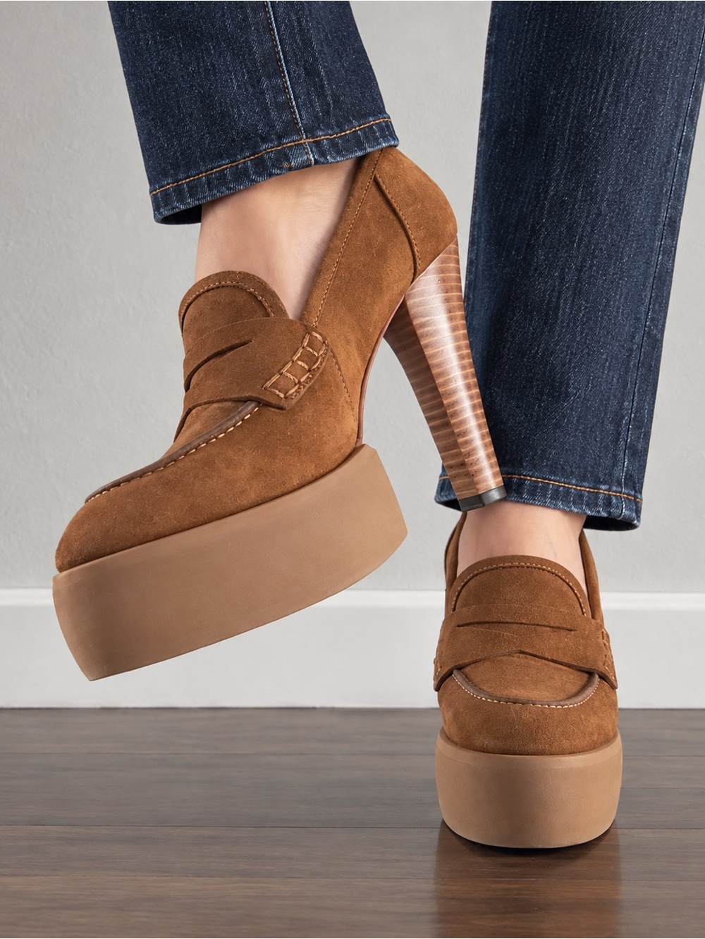 Paloma Barceló Mabel Suede Platform Loafer Pumps Caramel Brown 37